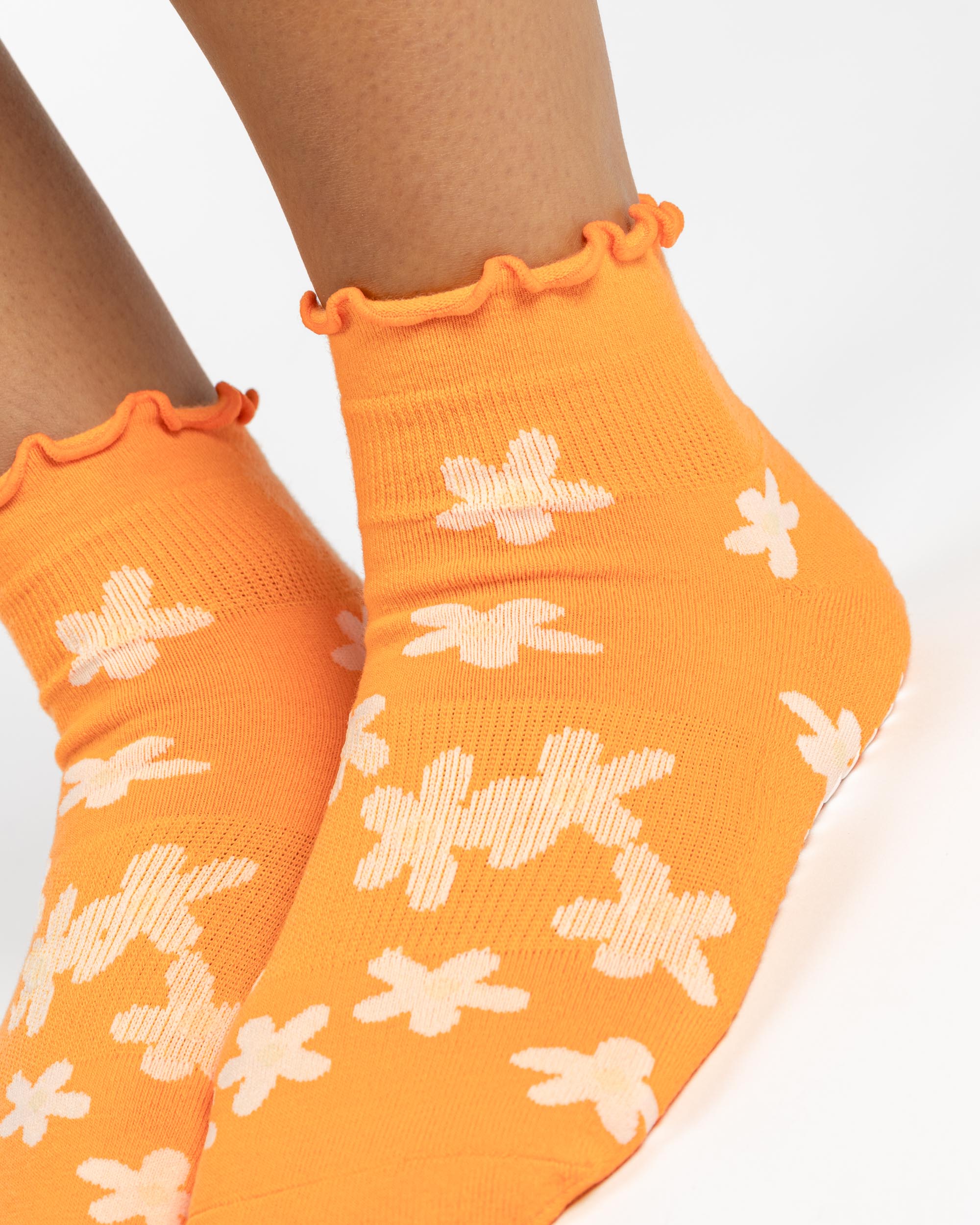 Bloom Quarter Grip Sock