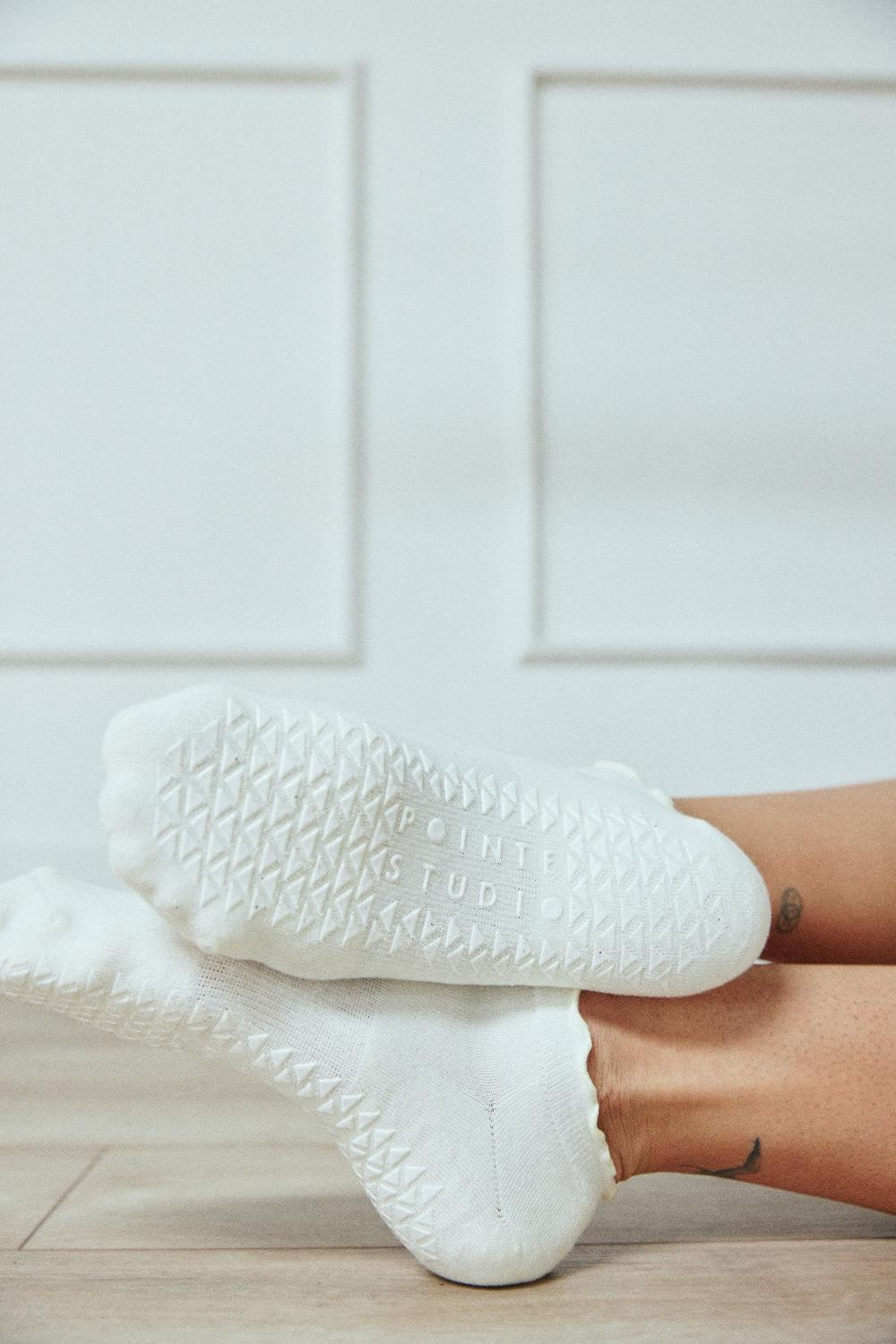 Ruffle Full Foot Grip-strumpa