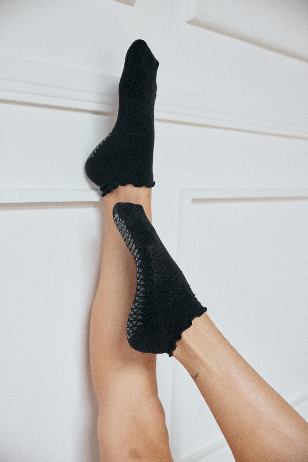 Ruffle Full Foot Grip-strumpa